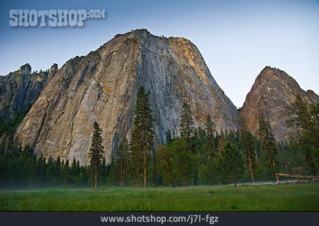 
                Berg, Yosemite-nationalpark, Yosemite Valley                   