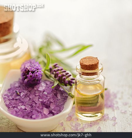 
                Lavendelöl, Aromatherapie, Badesalz                   