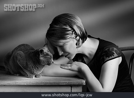 
                Frau, Katze, Zuneigung, Tierliebe                   