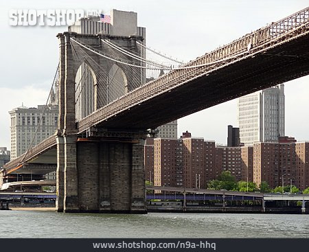 
                Brooklyn Bridge, East River                   