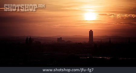 
                Sonnenaufgang, Sonnenuntergang, Nürnberg                   