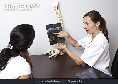 
                Röntgenbild, Wirbelsäule, Orthopädie                   