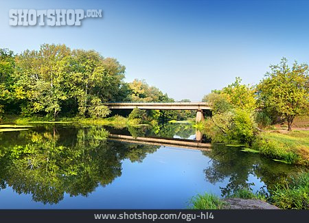 
                Brücke, Fluss, Wasserspiegelung                   