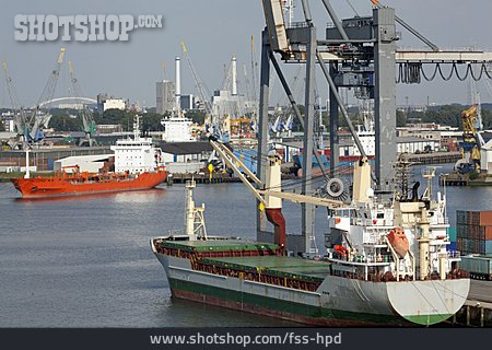 
                Hafen, Frachtschiff, Containerhafen, Containerterminal                   