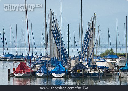 
                Segelboot, Yachthafen, Chiemsee                   