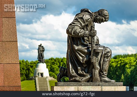 
                Denkmal, Sowjetisches Ehrenmal                   