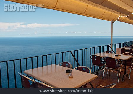 
                Cafe, Ocean View                   