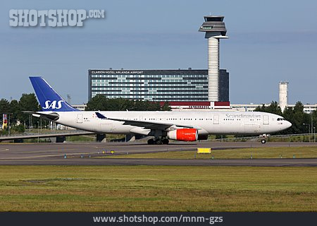
                Flugzeug, Airbus A330, Scandinavian Airlines                   