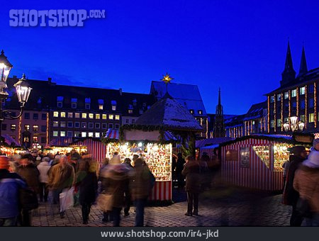 
                Weihnachtsmarkt, Nürnberg                   