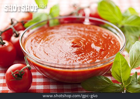 
                Tomatensoße                   