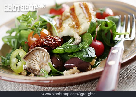 
                Salat, Halloumi Salat                   