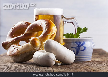 
                Brotzeit, Bayerische Küche, Weißwurst, Weißwurstfrühstück                   
