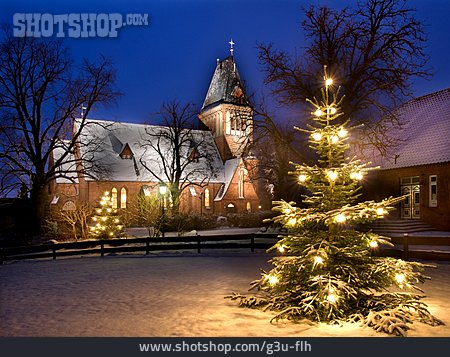 
                Weihnachten, Kirche, Weihnachtsbaum, Weihnachtsbeleuchtung                   