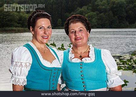 
                Tracht, Traditionell, Dirndl                   