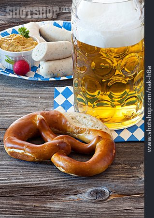 
                Bier, Frühstück, Biergarten, Bayrisch                   