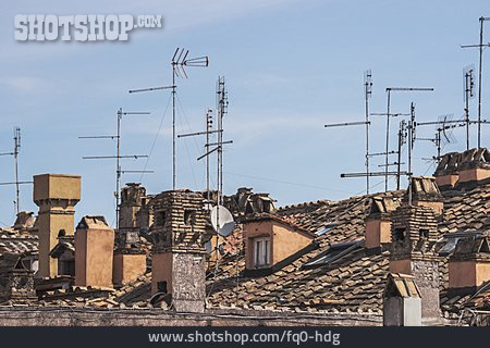 
                Ziegeldach, Hausdach, Antennen                   
