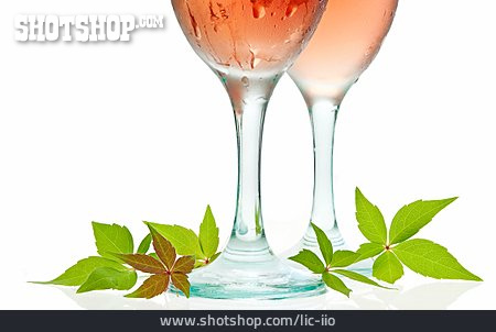 
                Weinglas, Weinblätter, Rosewein                   