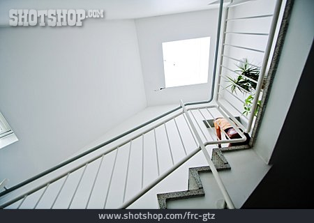 
                Treppe, Treppenhaus, Treppenabsatz                   