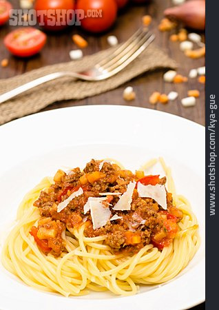 
                Nudelgericht, Spaghetti, Bolognese                   