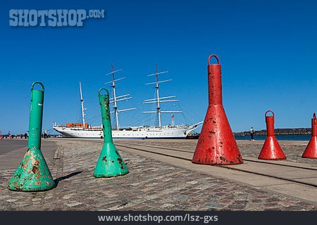 
                Stralsund, Segelschiff, Tonne, Gorch Fock                   
