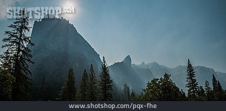 
                Berg, Yosemite                   