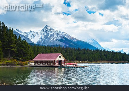 
                See, Bootshaus, Jasper-nationalpark, Maligne Lake                   