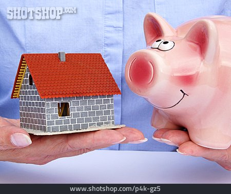 
                Immobilie, Geldanlage, Bausparvertrag, Hausbesitzer                   