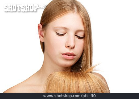 
                Junge Frau, Haare, Haarpflege, Spliss                   