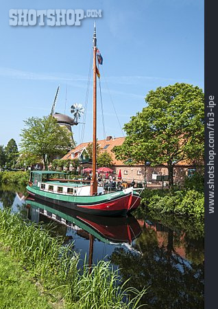 
                Fluss, Segelschiff, Friesland                   