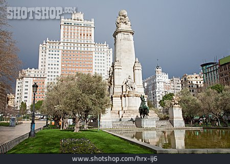 
                Madrid, Monumento De Cervantes                   