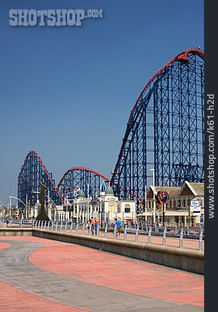 
                Rollercoaster, Blackpool                   