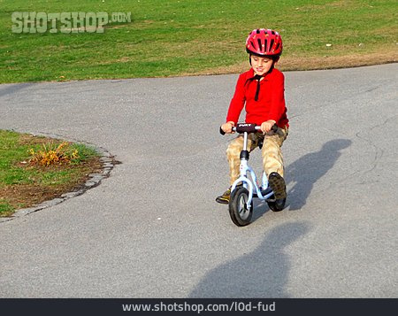 
                Junge, Radfahren                   