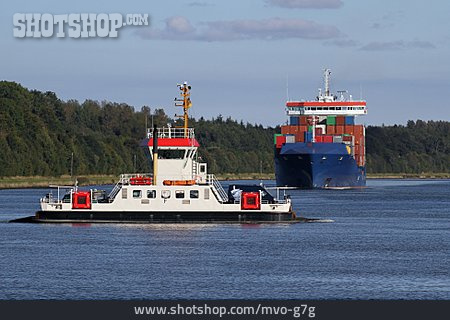 
                Fähre, Containerschiff, Nord-ostsee-kanal                   