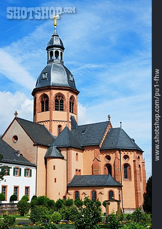 
                Seligenstadt, Einhard-basilika                   