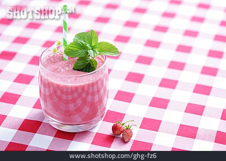 
                Milchshake, Erdbeershake, Smoothie, Joghurtdrink                   