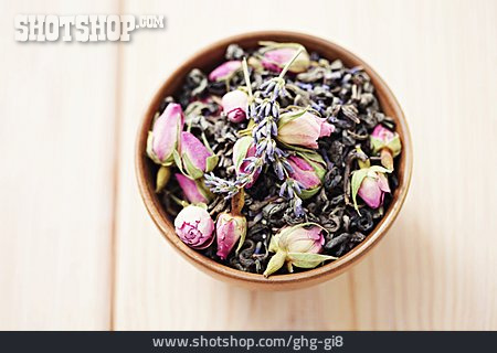 
                Kräuter, Teeblätter, Lavendelblüte                   