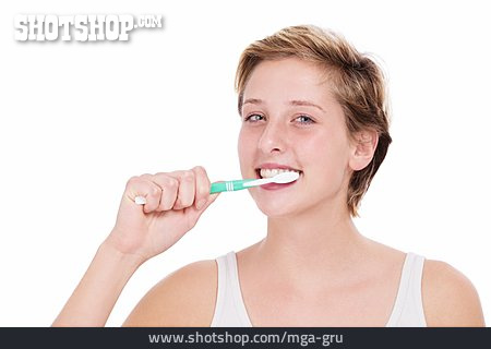 
                Junge Frau, Frau, Zahnpflege, Zähneputzen                   
