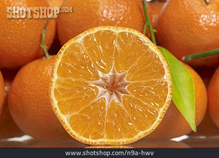 
                Orange, Vitamin C, Orangenhälfte                   