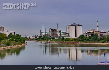 
                Industrieanlage, Fabrik                   