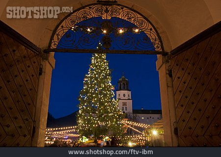 
                Weihnachtsmarkt, Weihnachtsbaum, Christkindlmarkt                   