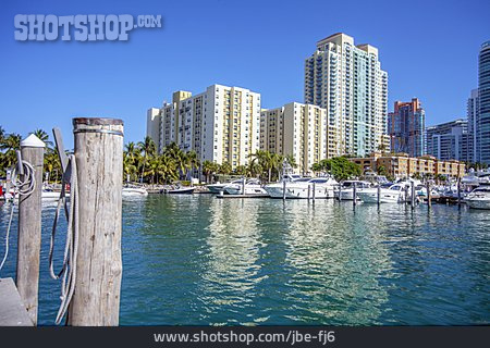 
                Yachthafen, Miami                   