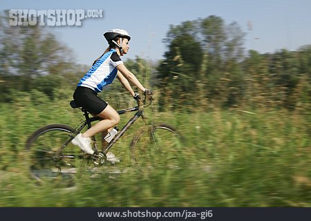
                Radfahrerin, Radsport                   