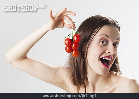 
                Junge Frau, Frau, Gesunde Ernährung, Tomate                   
