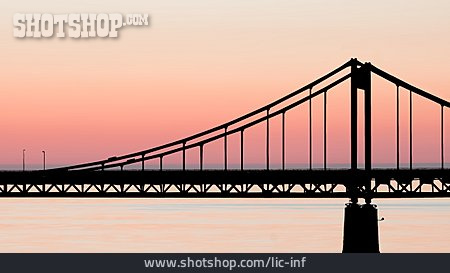 
                Rheinbrücke                   