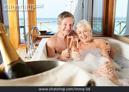 
                Romantisch, Hochzeitstag, Seniorenpaar                   