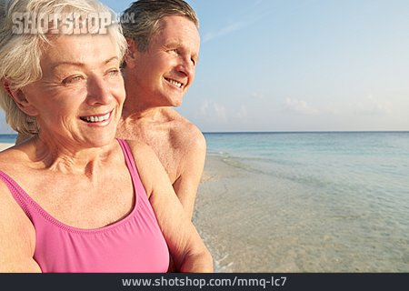 
                Reise & Urlaub, Strandurlaub, Seniorenpaar                   