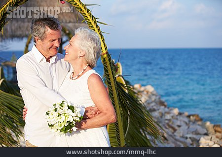 
                Brautpaar, Hochzeitsreise, Strandhochzeit                   