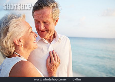 
                Strandurlaub, Seniorenpaar                   