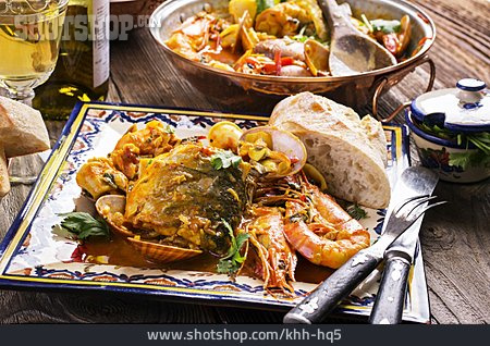 
                Fischsuppe, Portugiesische Küche                   