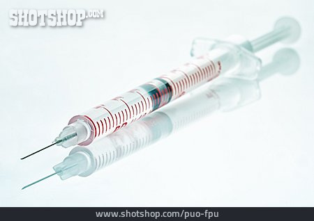 
                Gesundheitswesen & Medizin, Serum, Injektionsspritze                   